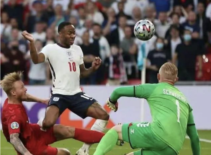 英格兰队碾压德国队，波尔统治全场