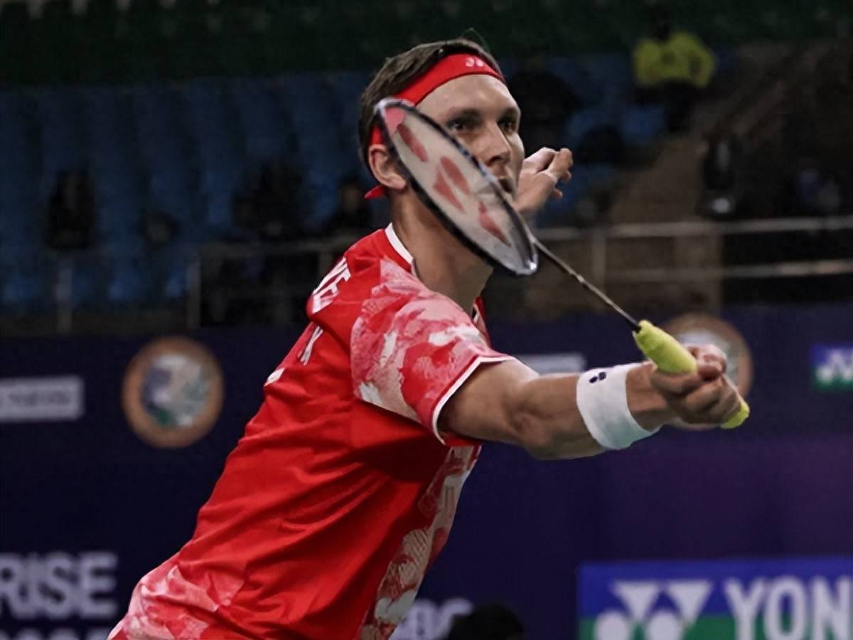 中国羽毛球队横扫马来西亚羽毛球队，安赛龙惊艳世界