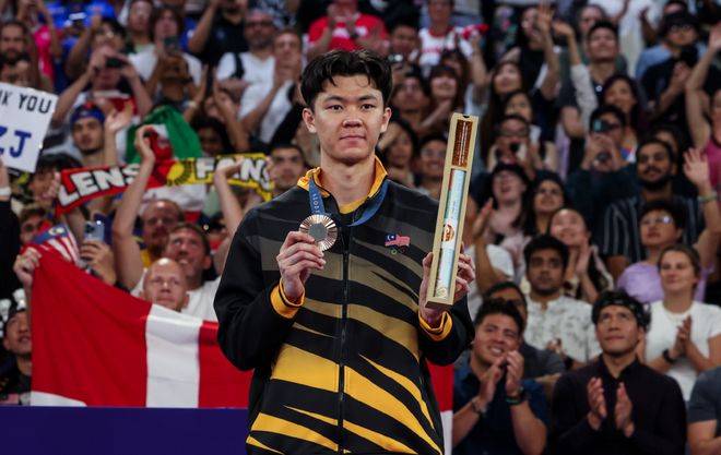 泰国队翻盘印度队，李梓嘉惊艳四座